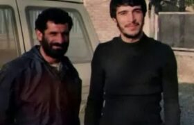 شهیدی از دیار کندر در کنار حاج محمود کاوه