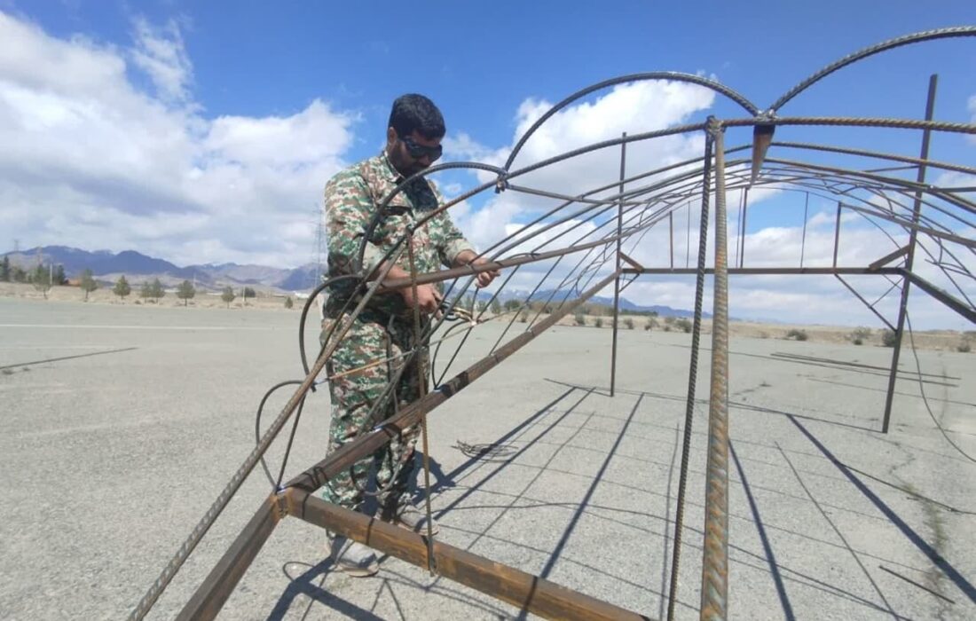 عملیات آماده سازی استیج نمایش بزرگ میدانی  «سروهای سهی »