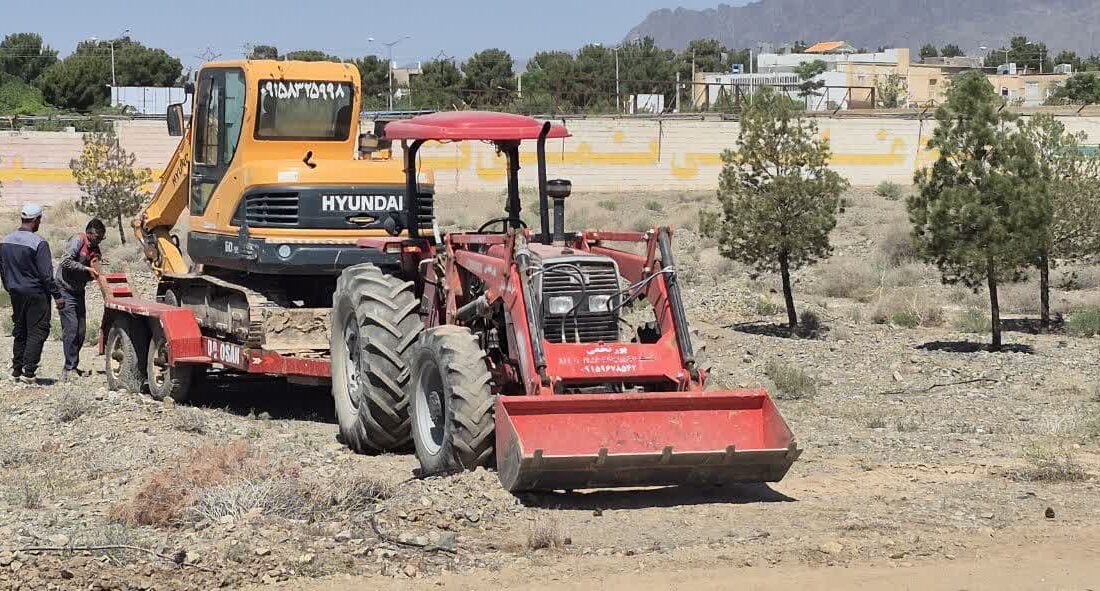اماده سازی محل استقرار نمایشگاه ادوات نظامی