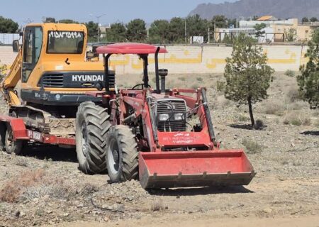 اماده سازی محل استقرار نمایشگاه ادوات نظامی
