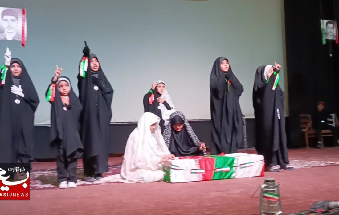 همزمان با گرامیداشت هفته دفاع مقدس یادواره شهدای هنرمند در کاشمر برگزار شد